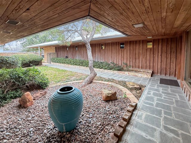 921 9th Street, Grand Prairie, TX 75050