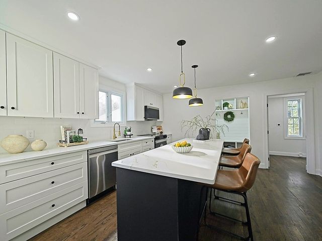 59 Turnpike Street, Canton, MA 02021