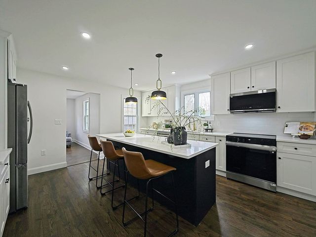 59 Turnpike Street, Canton, MA 02021