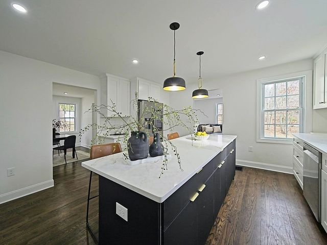 59 Turnpike Street, Canton, MA 02021