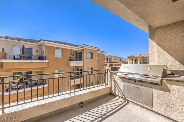 9205 Tesoras Drive 401, Las Vegas, NV 89144