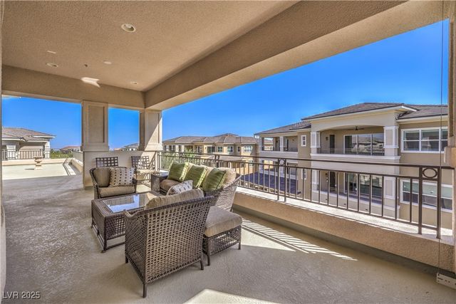 9205 Tesoras Drive 401, Las Vegas, NV 89144