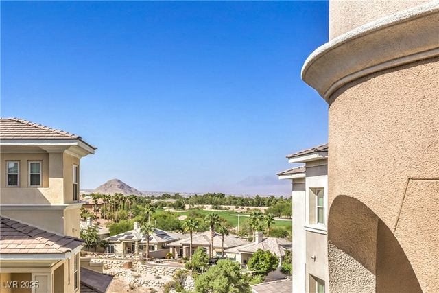 9205 Tesoras Drive 401, Las Vegas, NV 89144