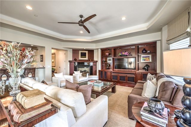 9205 Tesoras Drive 401, Las Vegas, NV 89144