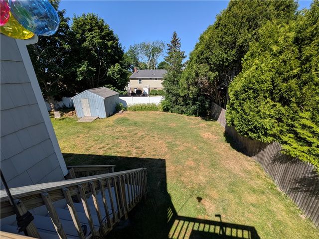 118 Center Avenue, Middletown, RI 02842