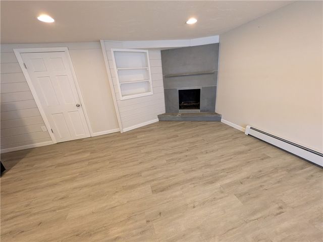118 Center Avenue, Middletown, RI 02842