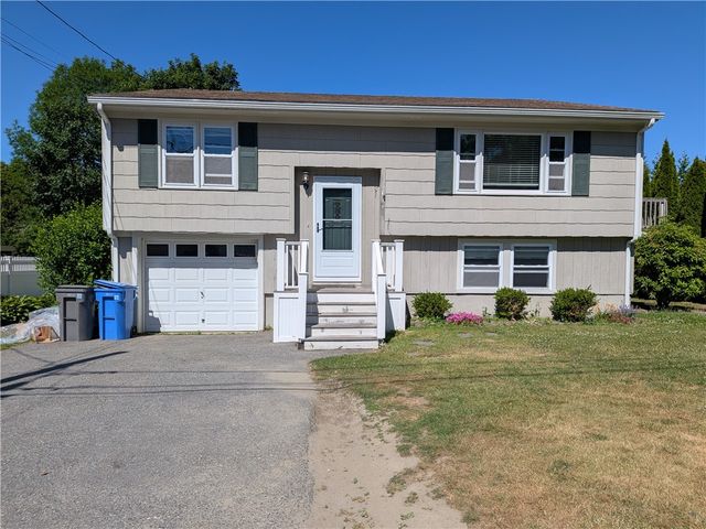 118 Center Avenue, Middletown, RI 02842