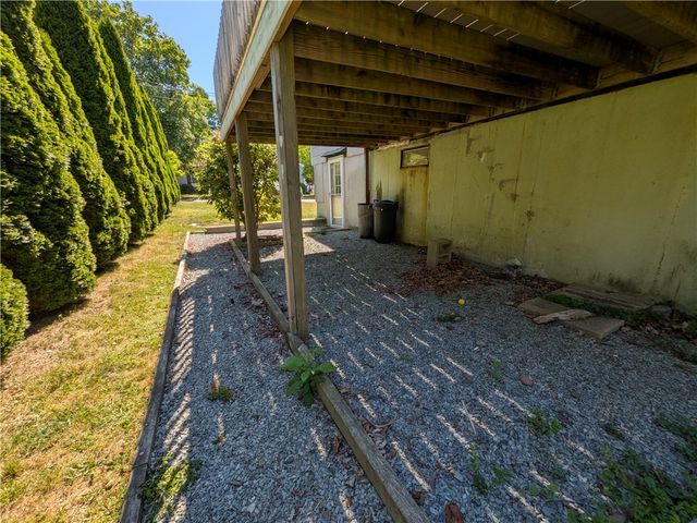 118 Center Avenue, Middletown, RI 02842