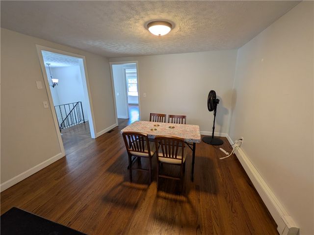 118 Center Avenue, Middletown, RI 02842