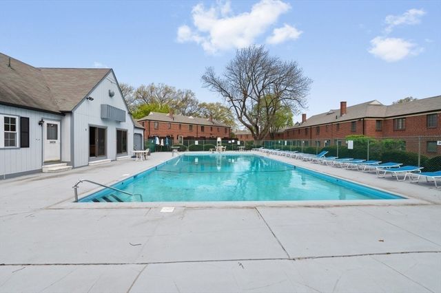 264 Lexington 264, Watertown, MA 02472