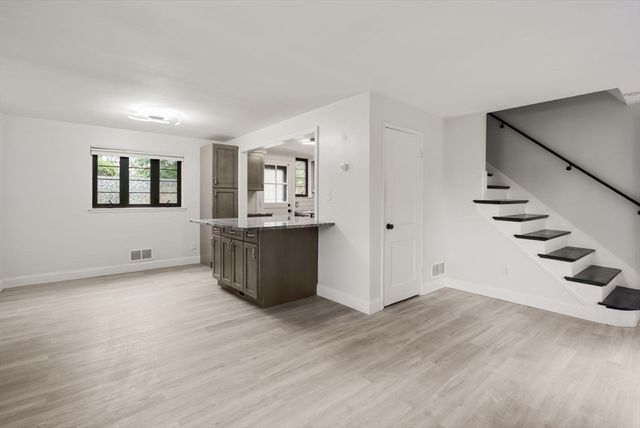 264 Lexington 264, Watertown, MA 02472