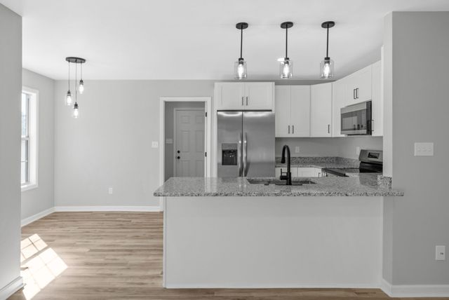 8635 Kingman Ct, Oak Grove, KY 42262