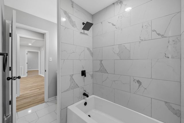 8635 Kingman Ct, Oak Grove, KY 42262