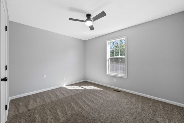 8635 Kingman Ct, Oak Grove, KY 42262