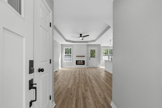 8635 Kingman Ct, Oak Grove, KY 42262