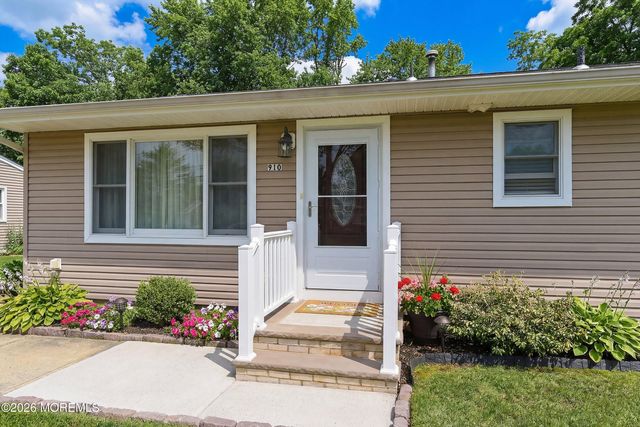 910 Neville Street, Toms River, NJ 08753