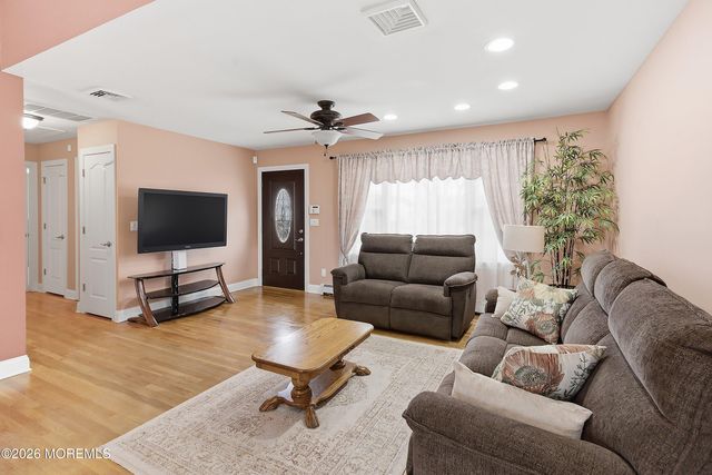 910 Neville Street, Toms River, NJ 08753