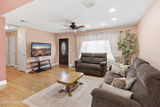 910 Neville Street, Toms River, NJ 08753