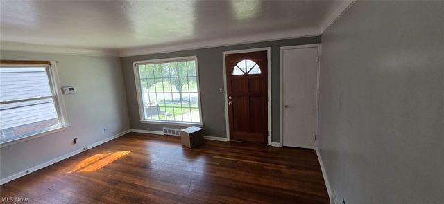 12304 Tonsing Drive, Garfield Heights, OH 44125