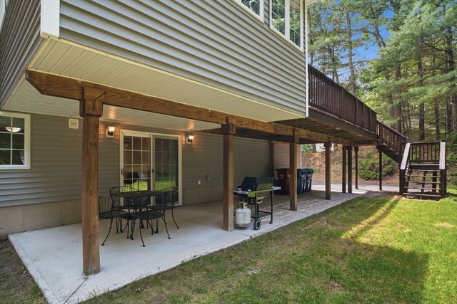 20 Emerald St, Tyngsborough, MA 01879
