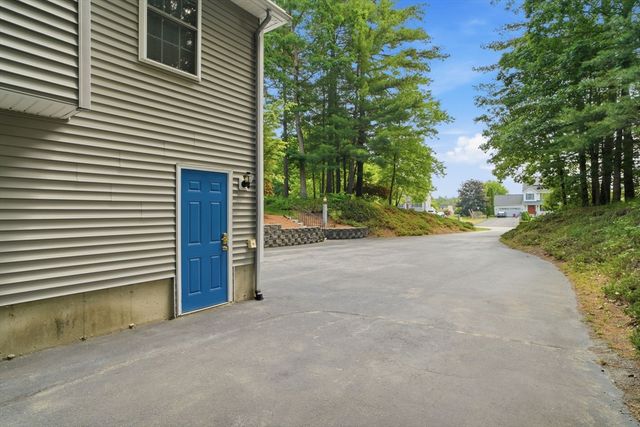 20 Emerald St, Tyngsborough, MA 01879