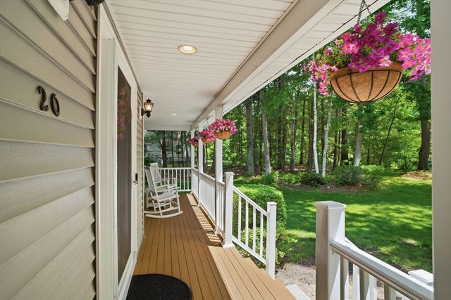 20 Emerald St, Tyngsborough, MA 01879