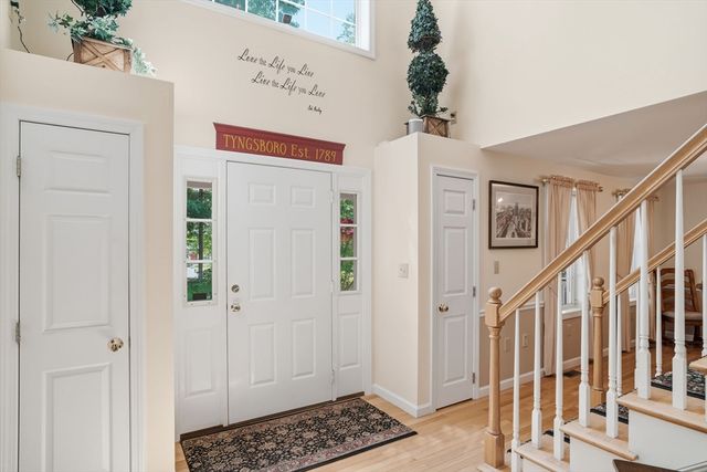 20 Emerald St, Tyngsborough, MA 01879