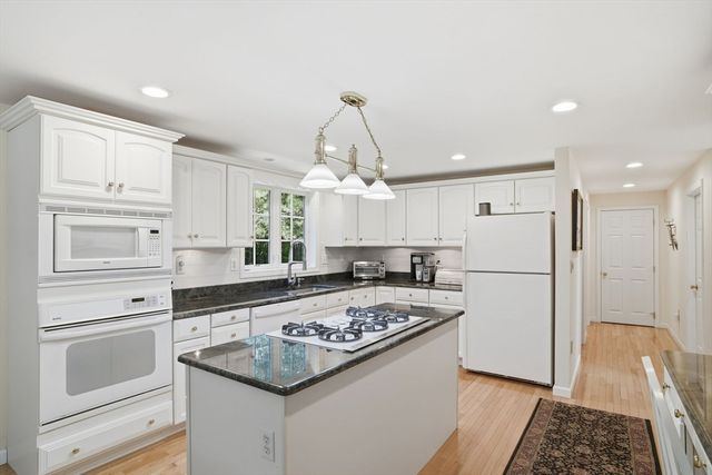 20 Emerald St, Tyngsborough, MA 01879
