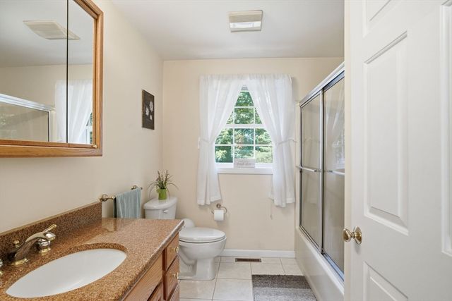 20 Emerald St, Tyngsborough, MA 01879