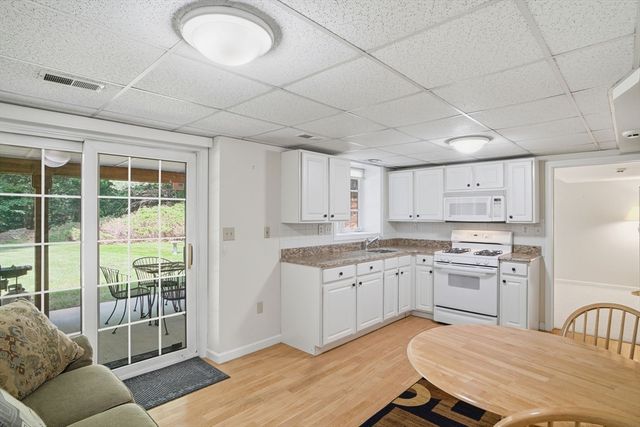 20 Emerald St, Tyngsborough, MA 01879