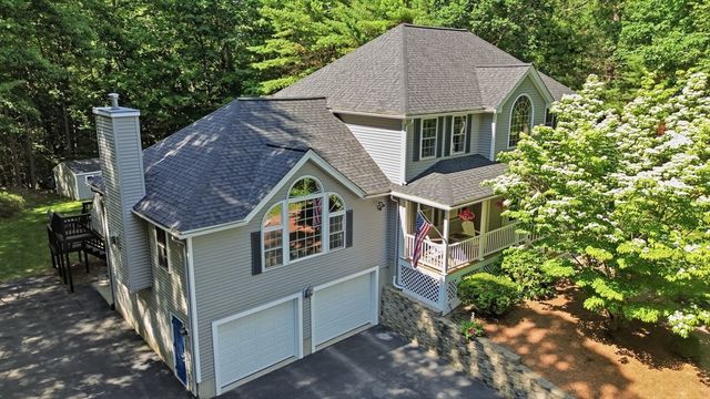20 Emerald St, Tyngsborough, MA 01879