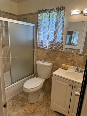 4771 NW 10th Ct 118, Plantation, FL 33313