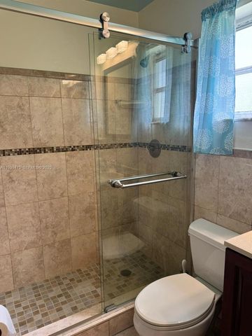 4771 NW 10th Ct 118, Plantation, FL 33313