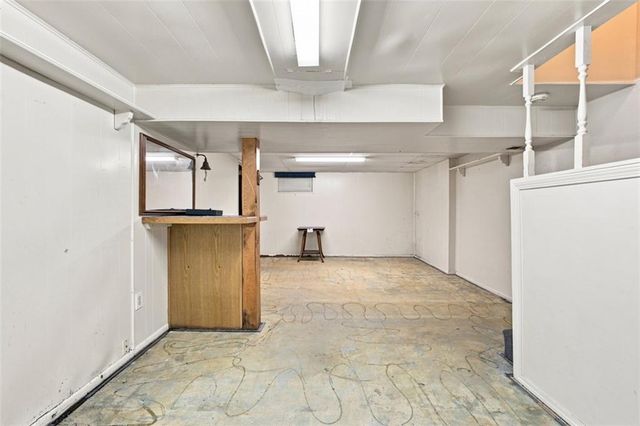 207 Augustus Drive, Excelsior Springs, MO 64024