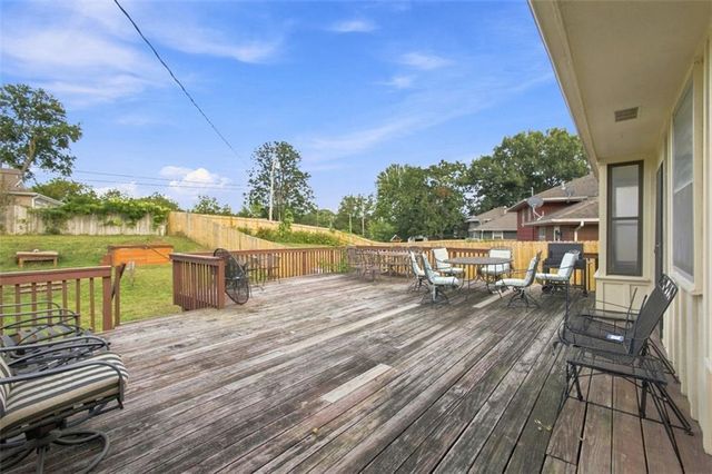 207 Augustus Drive, Excelsior Springs, MO 64024