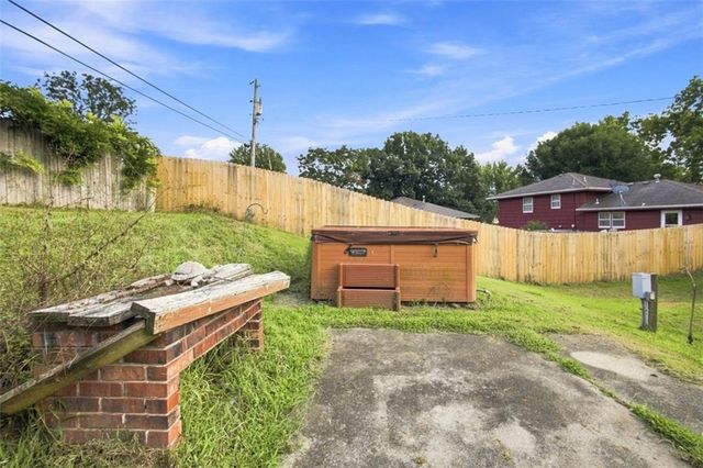 207 Augustus Drive, Excelsior Springs, MO 64024