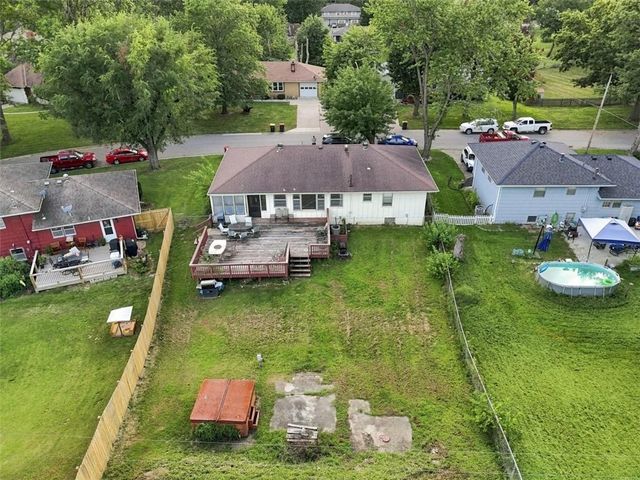 207 Augustus Drive, Excelsior Springs, MO 64024