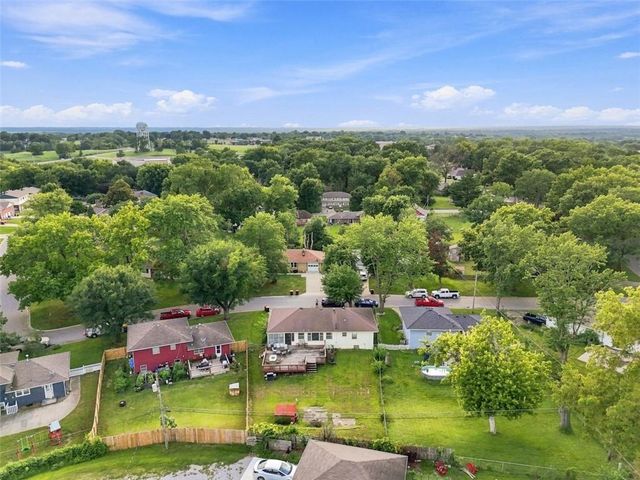 207 Augustus Drive, Excelsior Springs, MO 64024