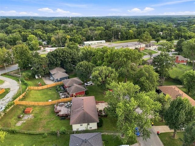 207 Augustus Drive, Excelsior Springs, MO 64024