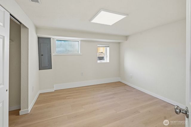 1551 N Callow Avenue, Bremerton, WA 98312