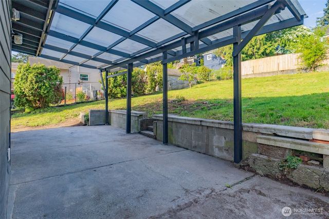 1551 N Callow Avenue, Bremerton, WA 98312