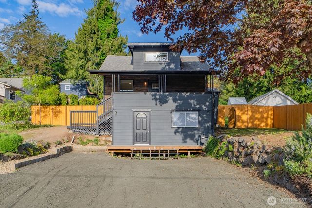 1551 N Callow Avenue, Bremerton, WA 98312