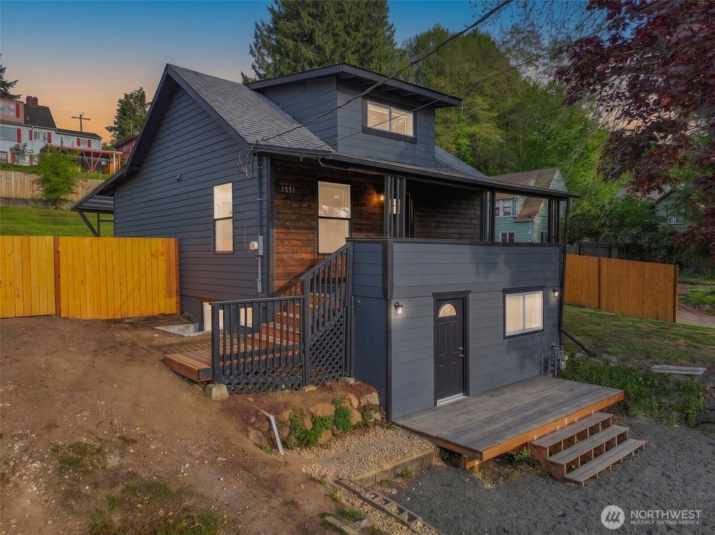 1551 N Callow Avenue, Bremerton, WA 98312