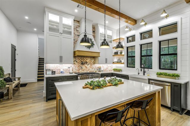 13142 Royal Hill Court, Montgomery, TX 77316