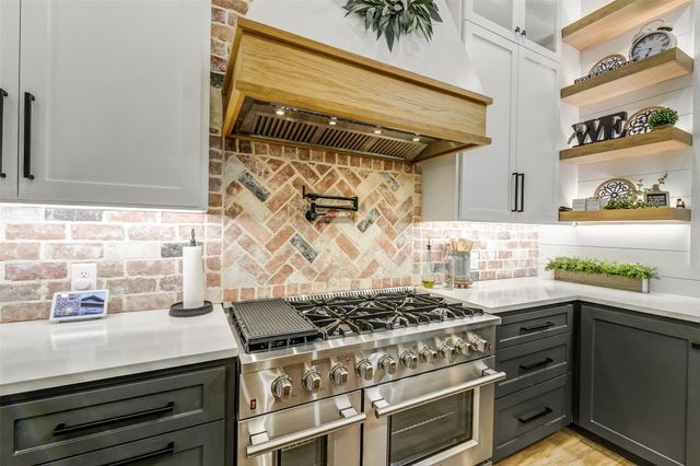 13142 Royal Hill Court, Montgomery, TX 77316