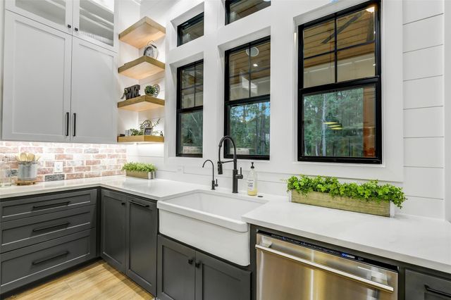 13142 Royal Hill Court, Montgomery, TX 77316