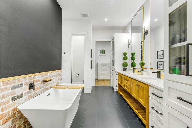 13142 Royal Hill Court, Montgomery, TX 77316