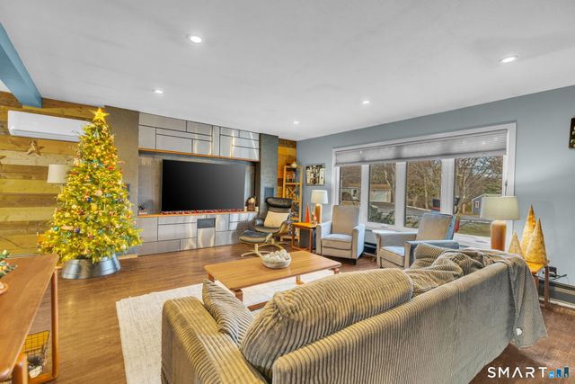 351 Glendale Drive, Bristol, CT 06010