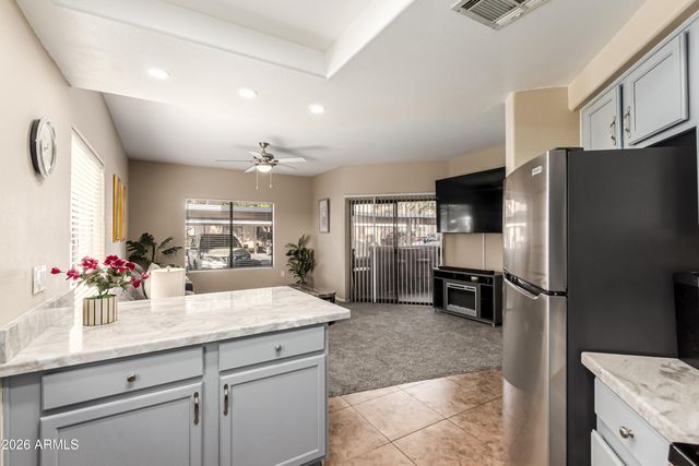 10030 W INDIAN SCHOOL Road 101, Phoenix, AZ 85037