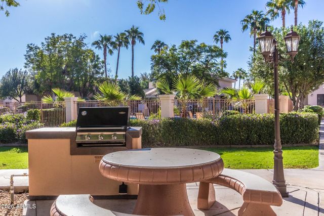 10030 W INDIAN SCHOOL Road 101, Phoenix, AZ 85037